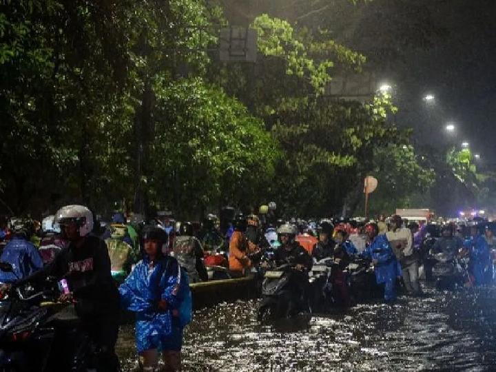 Banjir Kepung Jakarta, 2.000 Warga Terpaksa Mengungsi