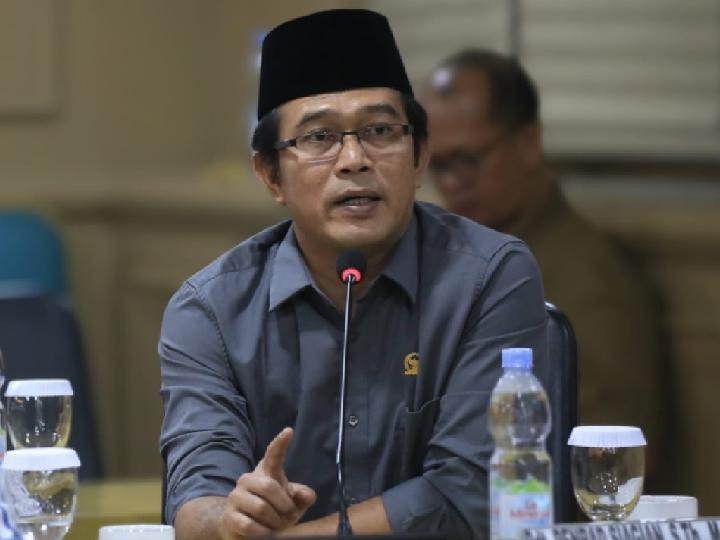 Guru Swasta Terpinggirkan, Anggota DPD RI Tuntut Solusi Konkret dari Pemerintah