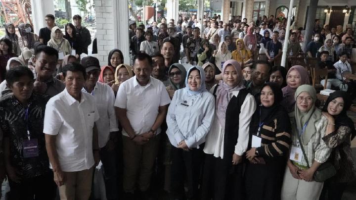 Mendorong Generasi Sehat: BGN dan DPR RI Sosialisasi Program Makan Bergizi Gratis di Tulungagung