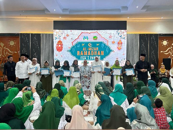 Dari UMKM hingga Pendidikan, 9 Perempuan Inspiratif Terima Mizan Award 2025