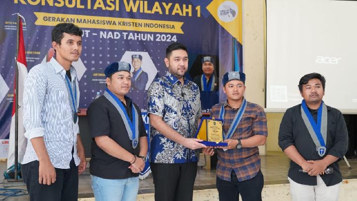 Peduli Pendidikan, GMKI Sumut-NAD Apresiasi Langkah Konkrit Anggota DPRD Sumut atas Bantuan Beasiswa kepada Kader GMKI