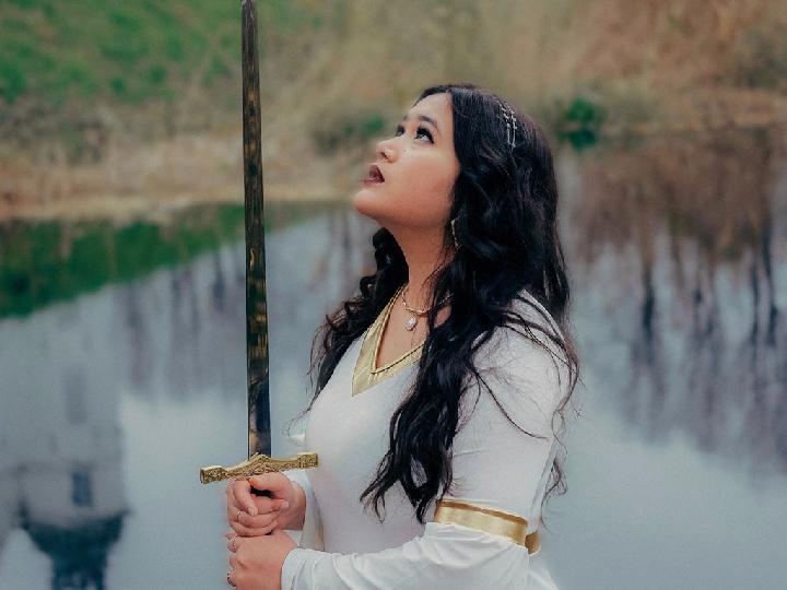 Penyanyi Indonesia-Jerman, Kamila Batavia Lepas EP The Scent of Camellias