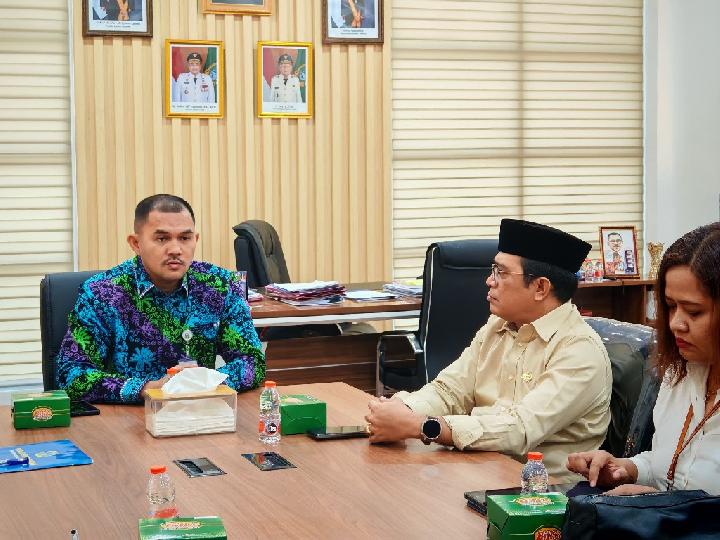 Senator Penrad Desak Pemprov Sumut Revitalisasi Sekolah Rusak, Soroti Kondisi SMA Negeri 1 di Nias Barat