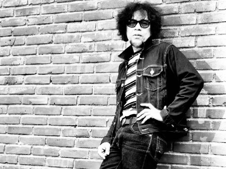 Seniman Musik, Jimi Multhazam Perkenalkan Proyek Solo Lewat Single Kilauanlara