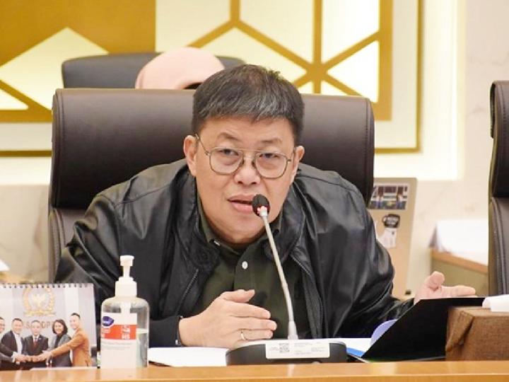 Alex Indra Lukman Soroti Distribusi Beras: Sudah Ada Kopdes Merah Putih, Kenapa Pakai Polisi dan TNI?