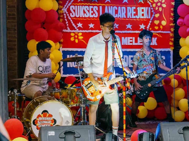 Gelorakan Semangat Punk, Sukses Lancar Rejeki Rilis Album Debut Bisa Meledak
