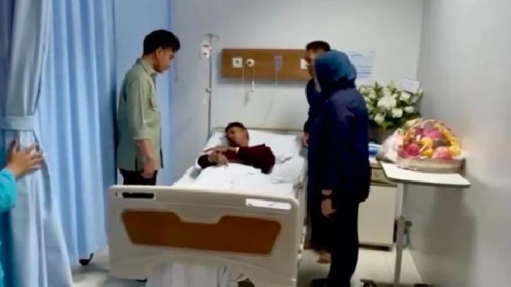 Wapres Gibran Jenguk Korban Luka akibat Demo Anarkis di RS Polri Kramat Jati