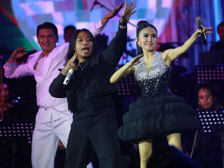 Gelar 3553 Concert, Yuni Shara Ajak Kris Dayanti dan Ariel Noah Hangatkan Istora Senayan