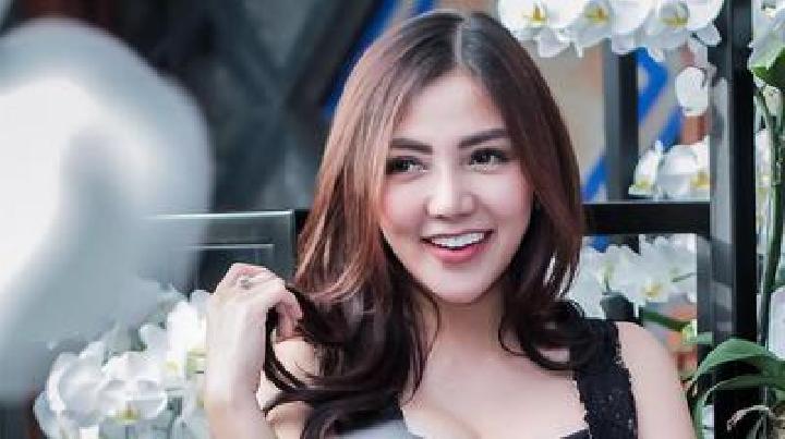 Artis Bella Shofie Mundur dari Anggota DPRD Kabupaten Buru, Ini Penyebabnya