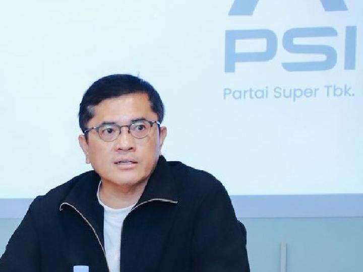 Roy Suryo dan Tifa Datangi Makam Keluarga Jokowi, PSI: Mereka Tak Bermoral