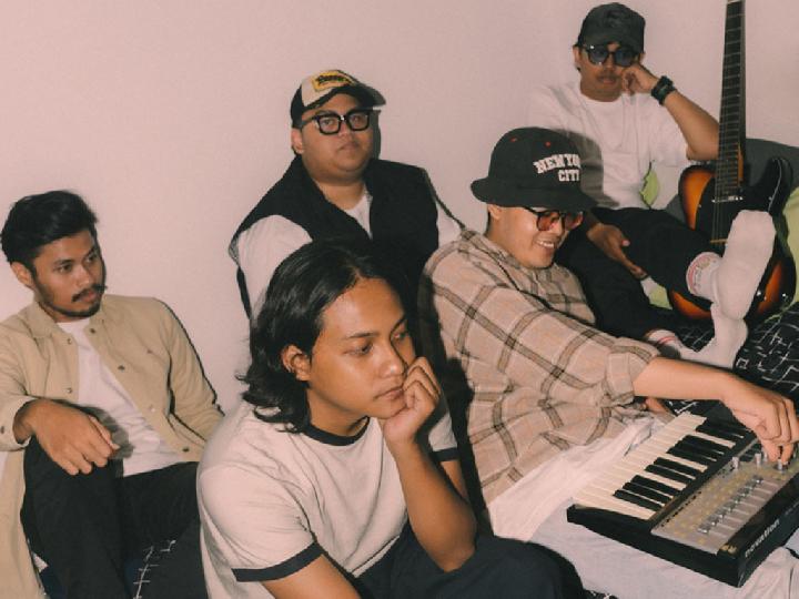 Makin Dekat dengan Album Odyssey, Electricbird Rilis Single Entah//Bagaimana?