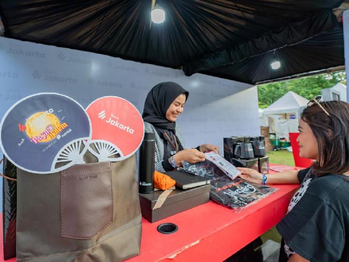Bank Jakarta Hadir di "Pasar Malem Narasi 2025", Dorong Transaksi Non-Tunai Lewat Cara  Kreatif dan Inklusif