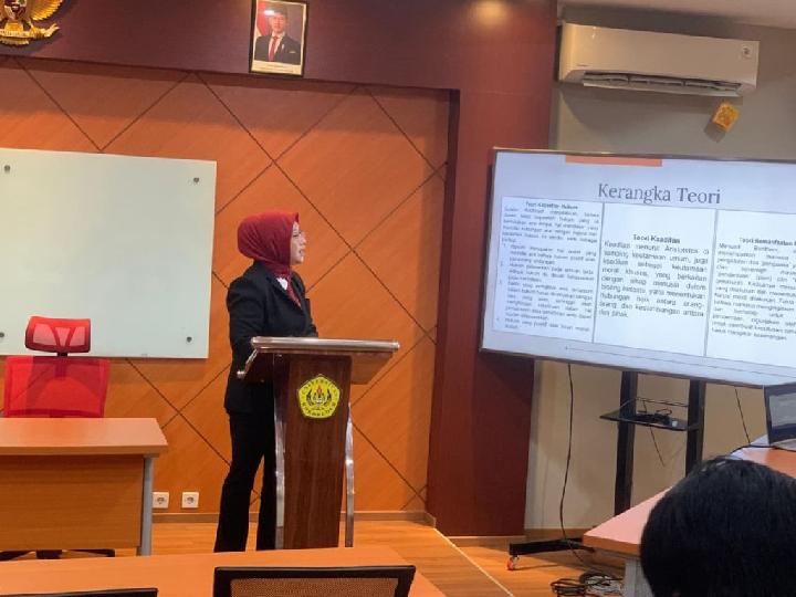 Lulus Ujian Kualifikasi S3, Jurnalis Popy Rakhmawaty Persembahkan Kelulusannya untuk Sang Ibu