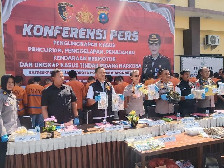 Kapolres Siantar Pamer Pengungkapan Kasus Curanmor dan Narkotika