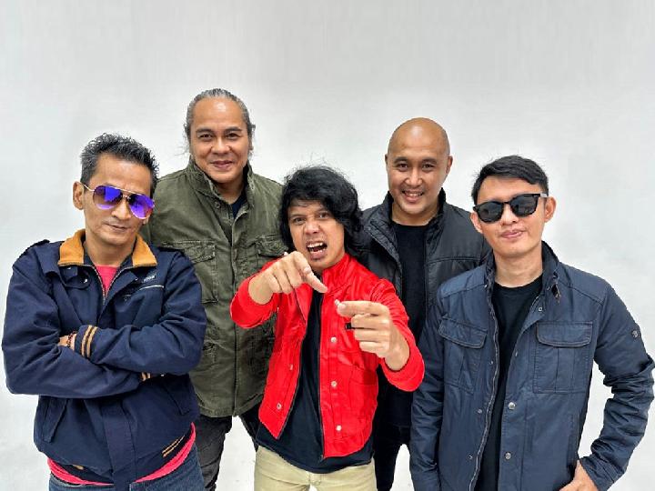 Rocker Kasarunk Sisipkan Nuansa Soft Rock 70-an Lewat Single Aku Sedang Tak Percaya Diri