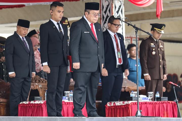 Wesly Silalahi Pimpin Upacara Peringatan Hari Pahlawan dan Ziarah di TMP Nagur Pematangsiantar