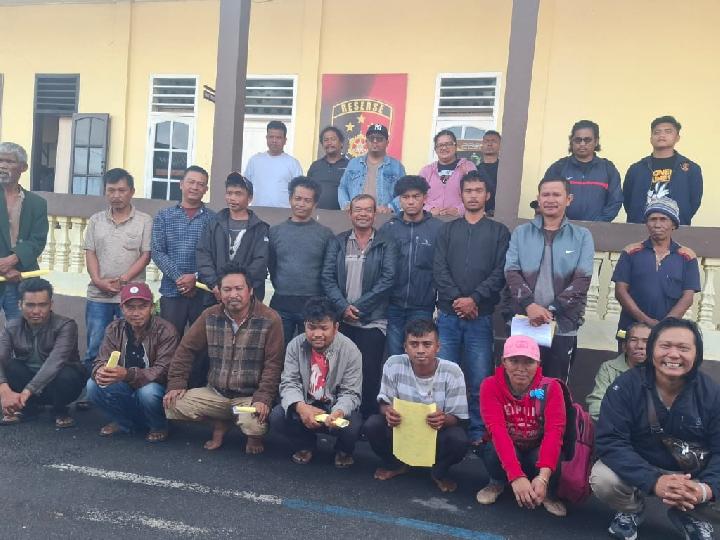 Polres Dairi Bebaskan 19 Orang dari 33 Warga, Perempuan Lansia dan Disabilitas Dikriminalisasi