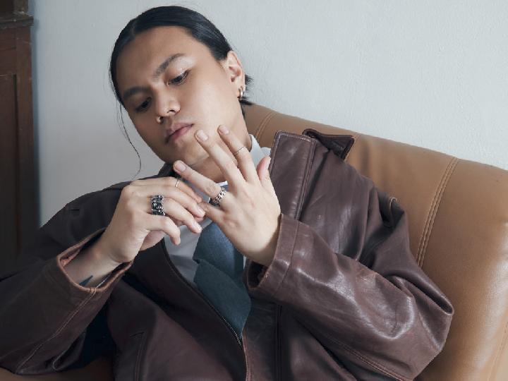 Buka Album Baru, Solois Gangga Rilis Single She