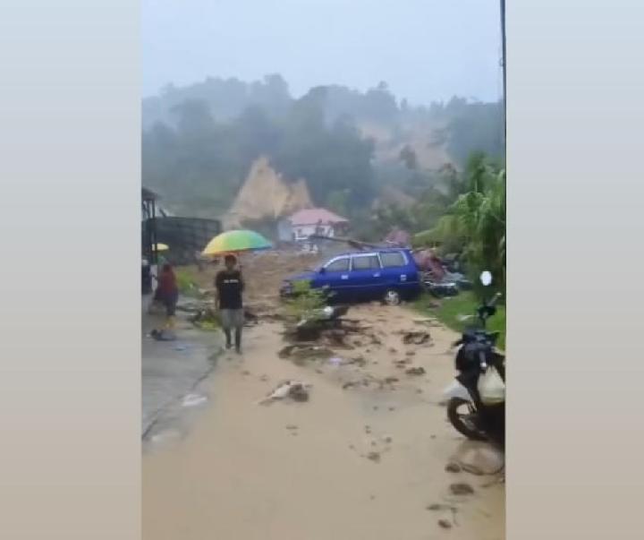 Seorang Ibu dan Tiga Anaknya Meninggal Akibat Banjir dan Longsor Mengepung Tapteng