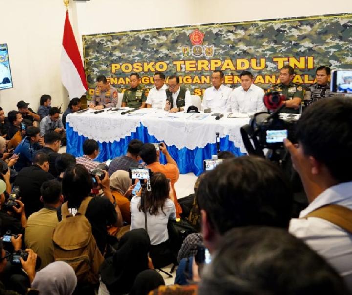 Tiga Matra TNI Berjibaku Membantu Penanganan Bencana di Pulau Sumatra