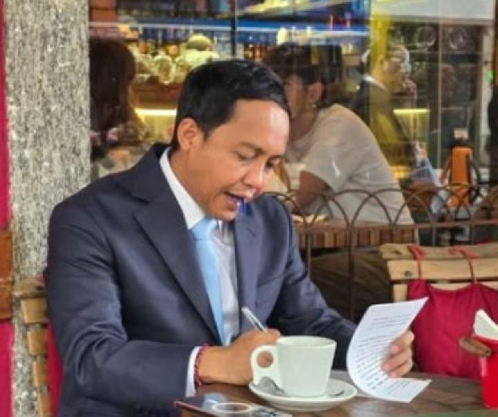 Raja Juli Disarankan Mundur Kalau Gak Bisa Seret Pembalak Liar yang Sedang Ngopi di Singapura