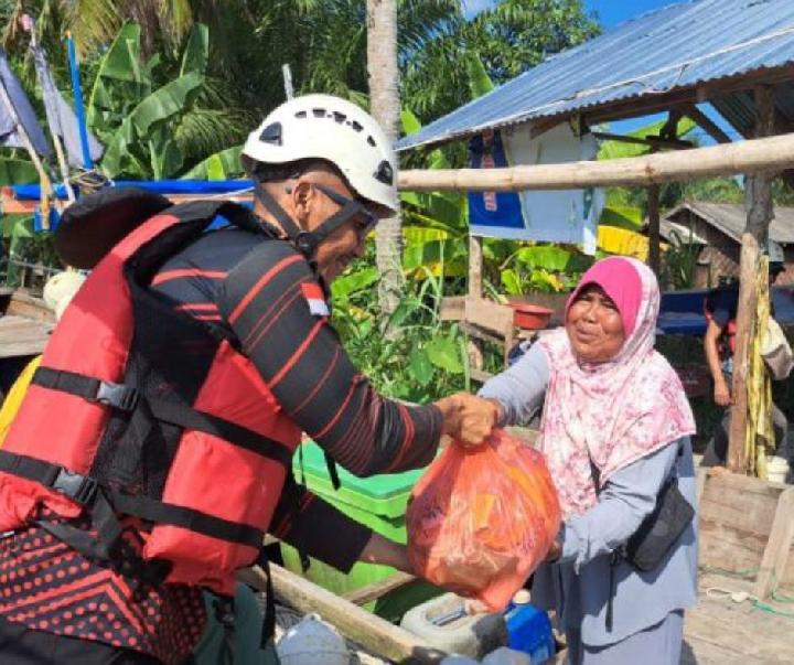 9.558 Relawan dari Berbagai Lembaga Terjun dalam Penanganan Bencana di Sumatra