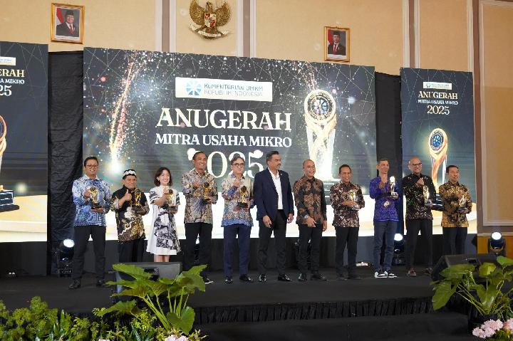 Pemprov DKI Jakarta Sabet Juara Pertama Anugerah Mitra Usaha Mikro 2025
