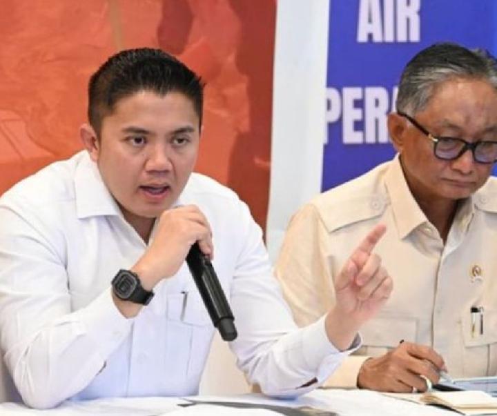 Pemerintah Lambat Merespons Bencana, Seskab Reaktif Bilang Penanganan Tanpa Sorotan Kamera