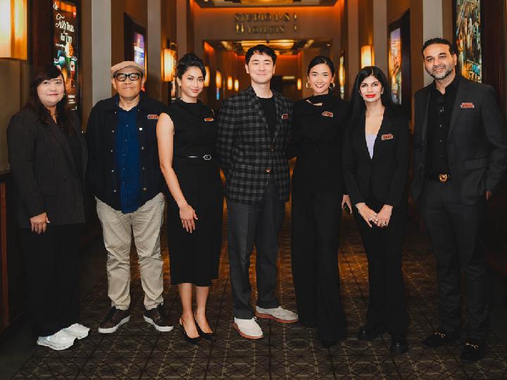 Trailer Film Penerbangan Terakhir Hadirkan Jerome Kurnia, Nadya Arina, dan Aghniny Haque