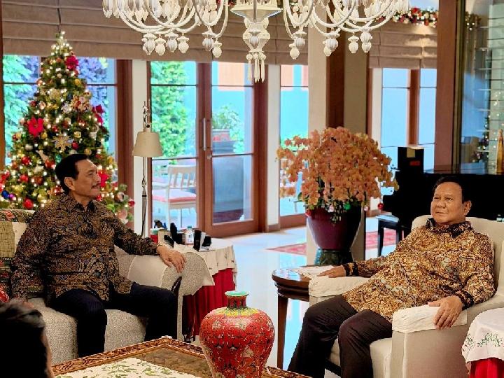 Suasana Natal, Luhut Semringah Dikunjungi Prabowo dan Didit&nbsp;