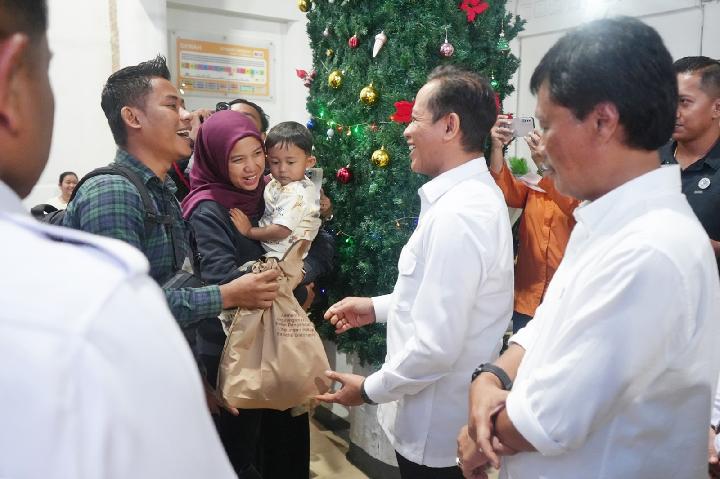 Menteri Lingkungan Hidup Apresiasi Kebersihan Stasiun Cirebon, KAI Daop 3 Dinilai Unggul dalam Pengelolaan Sampah