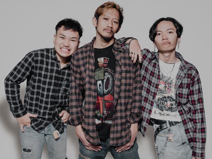 Dua Jawara Cadas Karawang, Javanese Cat dan People Sweet Kolaborasi di Single In Nomine Patris