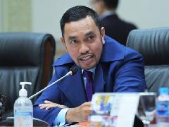 Ahmad Sahroni: Jangan Biarkan Ormas Berkeliaran Seolah-olah Mereka Tentara!