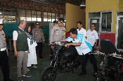 Police Goes to School, Polres Cirebon Kota Gelar Safety Riding di SMKN 1