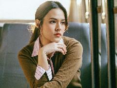 Perdana Kerja Bareng Lafa Pratomo, Raisa Rilis Single Si Paling Mahir