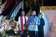 Dukung Budaya Lokal, Herman Khaeron Raih Penghargaan dari Sanggar Seni Sekar Pandan Cirebon