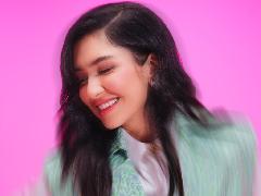 Solois Mikha Tambayong Lepas Single Berbahasa Inggris Pertama, It's My Time