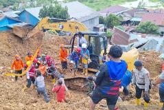 Dua orang Meninggal dan Dua Lainnya Hilang Akibat Longsor di Samarinda