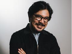 Bilal Indrajaya Refleksikan Momen Penting dalam Hidup, di Mini Album Dua Dunia
