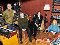Rilis Album MORE, Pulp Gelar Tur Konser dan Listening Party Global