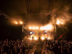 .Feast Rayakan Babak Baru dengan Konser Tunggal “Pertunjukan Membangun & Menghancurkan”