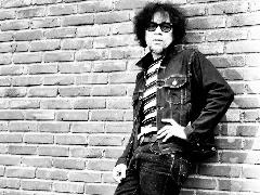 Seniman Musik, Jimi Multhazam Perkenalkan Proyek Solo Lewat Single Kilauanlara