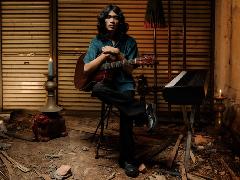 AMIS Gugah Kesadaran Publik Lewat Single Filsafat Cinta