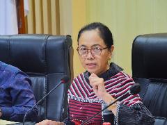Tangis Pecah di DPR: My Esti Tersinggung Pernyataan Fadli Zon Soal Pemerkosaan 1998