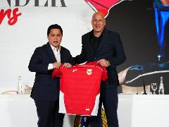 Erick Thohir Berharap Alexander Zwiers Bawa Sepak Bola Indonesia Terbang Tinggi