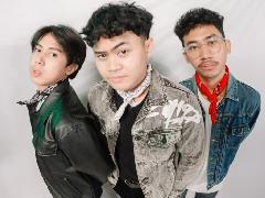 Heylo Jeylo Bawa Nuansa Pop Rock di Videoklip Single Bantal Favorit