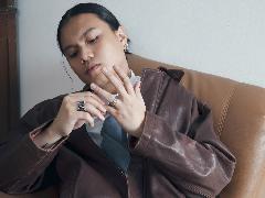 Buka Album Baru, Solois Gangga Rilis Single She