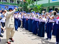 Prabowo Umumkan Penerima MBG Capai 44 Juta, Disebut Prestasi Terbesar di Dunia