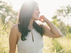 Kembali Bermusik, Dewi Dee Lestari Buka Album Baru Lewat Single (Jangan) Jatuh Cinta