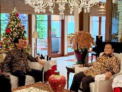 Suasana Natal, Luhut Semringah Dikunjungi Prabowo dan Didit&nbsp;